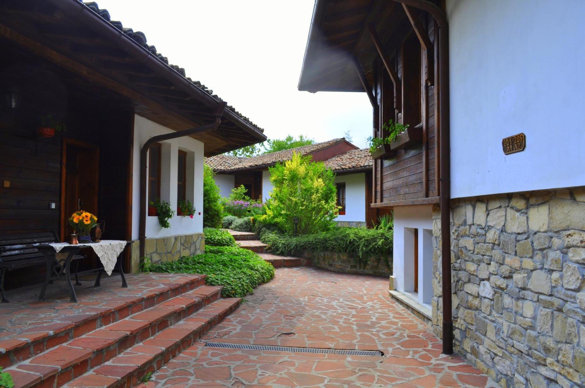 Hotel Izvora - Garden Retreat Arbanasi Exterior foto